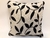 ALMOHADÓN HOJAS BLACK & WHITE - comprar online
