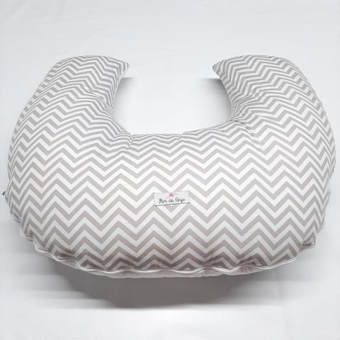 Almofada amamentação chevron cinza