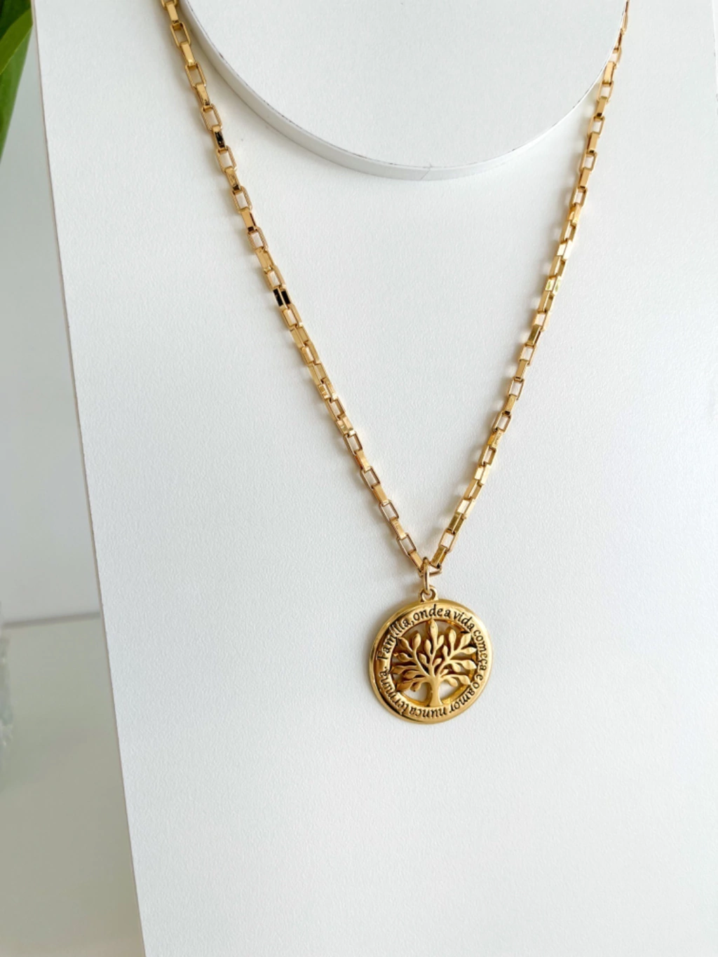 Colar Árvore da Família com corrente Cartier Ouro