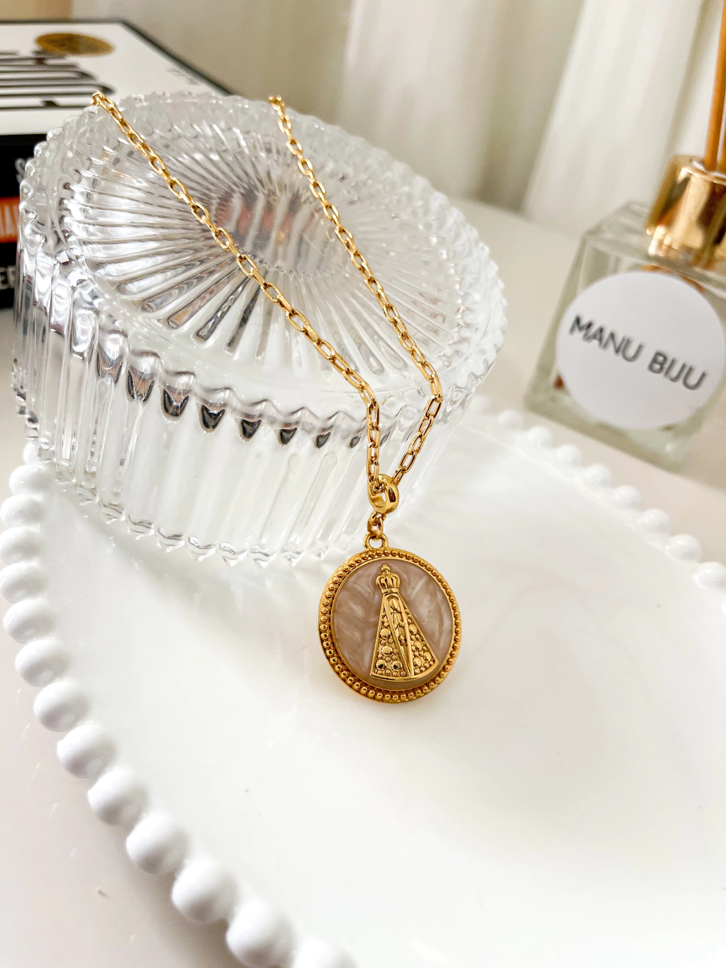 Colar Medalha Nossa Senhora corrente Cartier