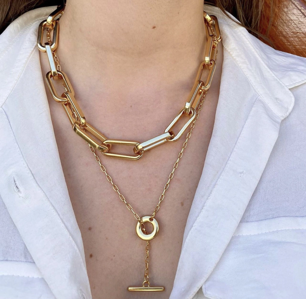 Colar Gravatinha com correntaria cartier
