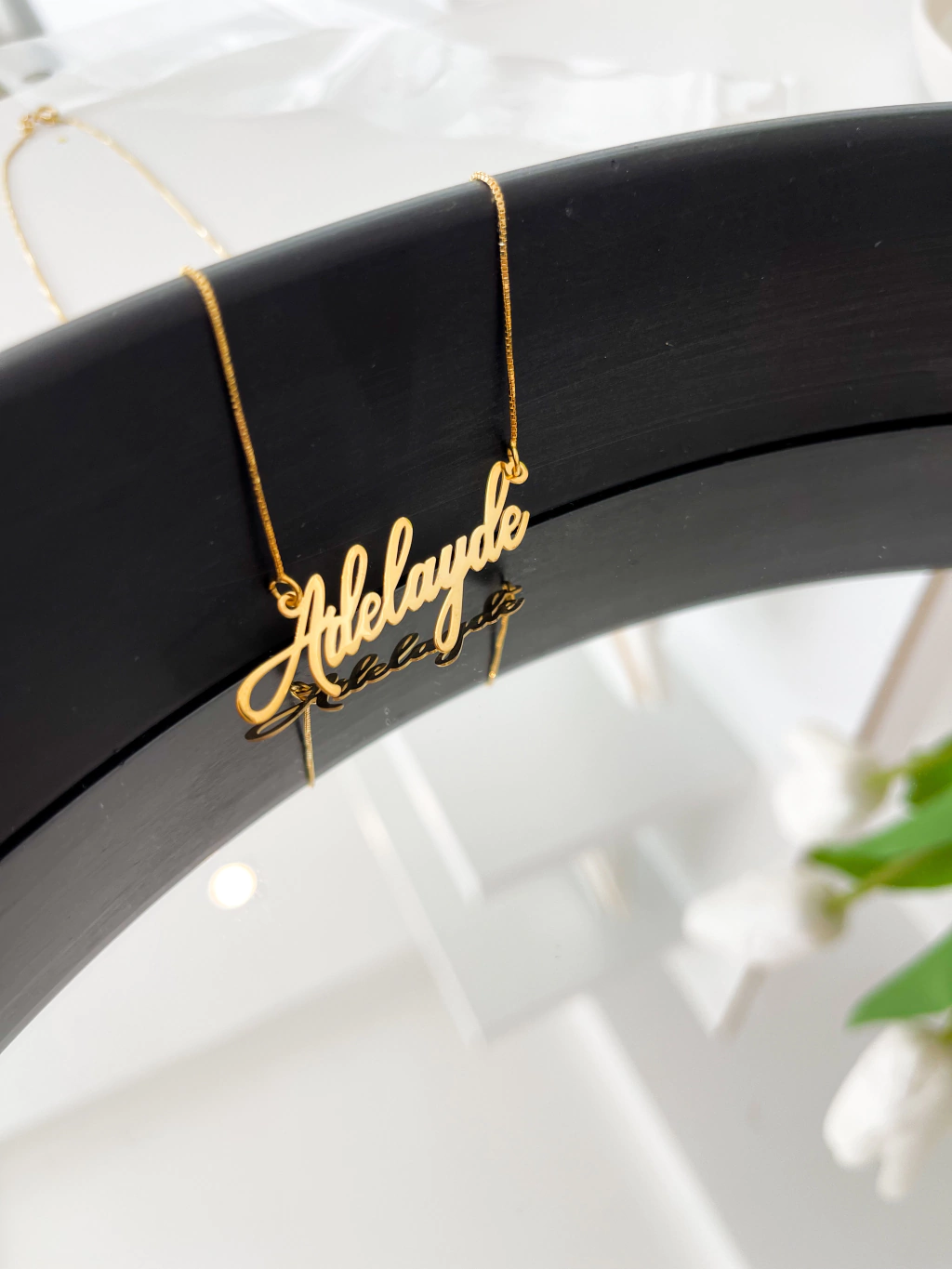 Colar personalizado com nome banhado à ouro