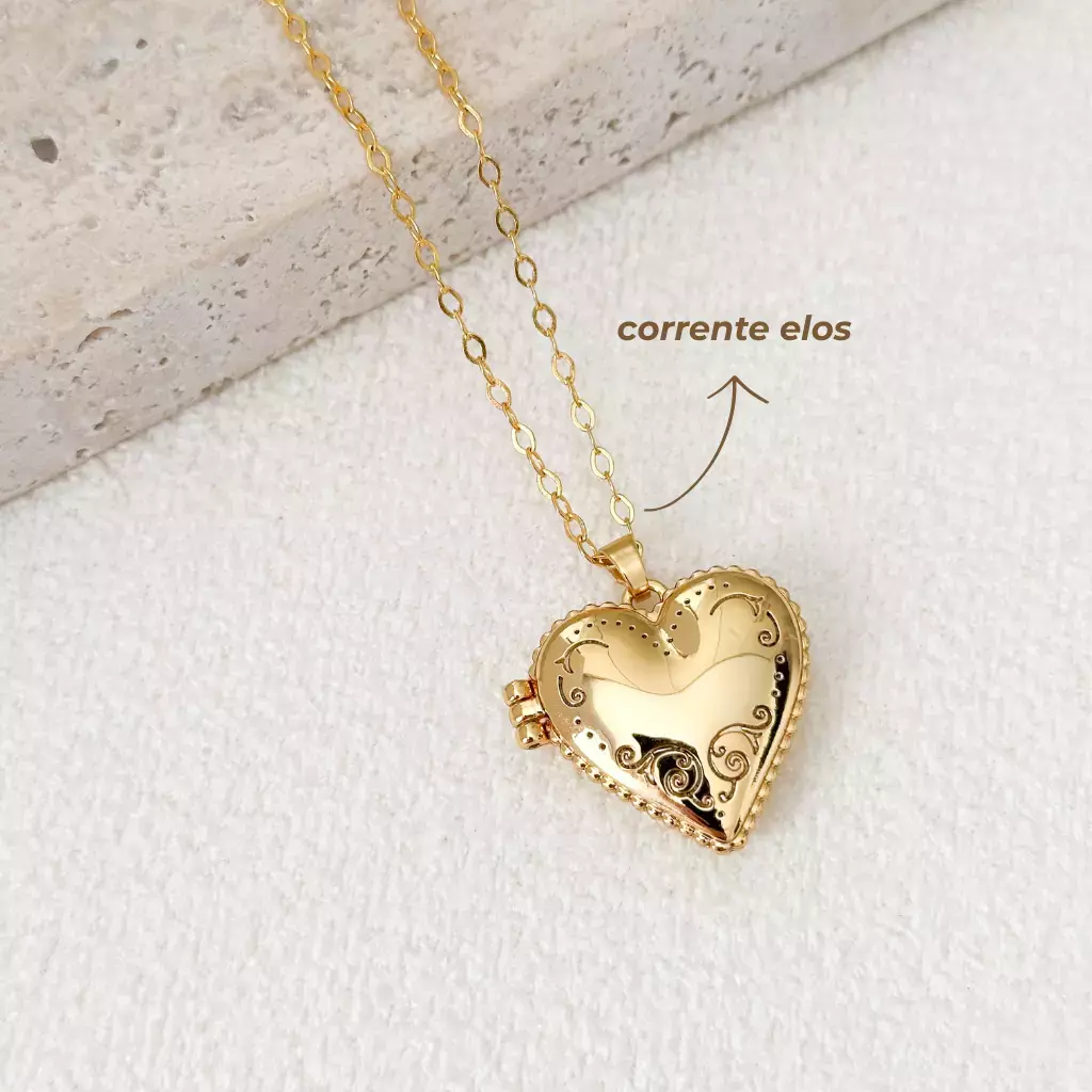 Colar Relicário Love