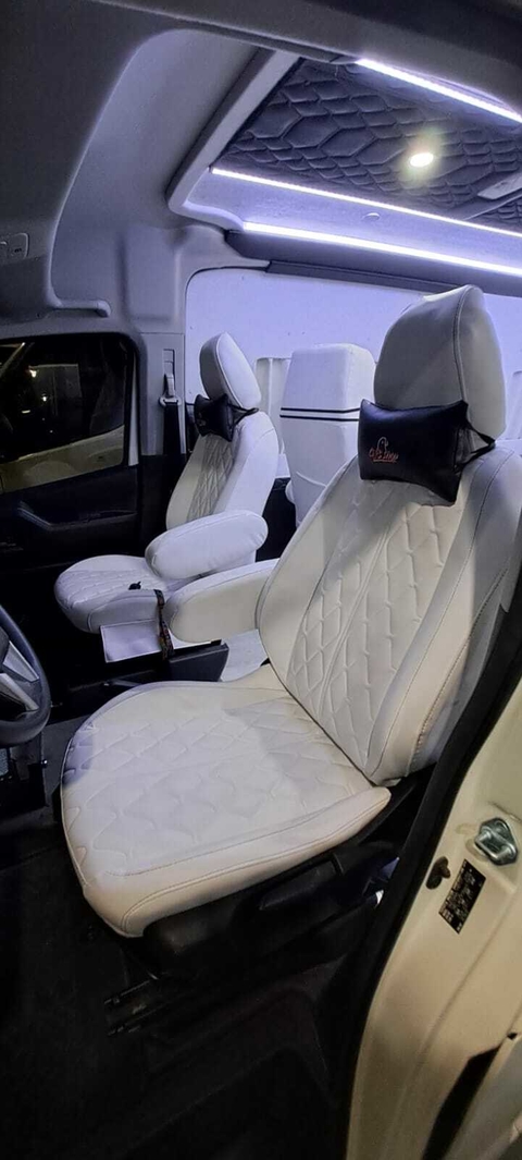 HIACE EJECUTIVA SOFA Y MESA