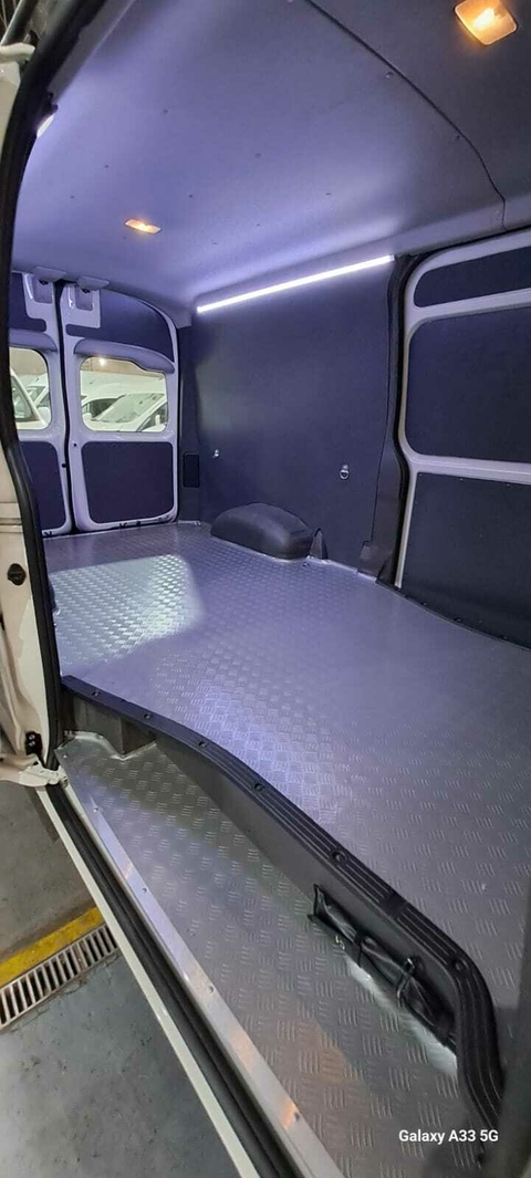 HIACE L2 CON DIVISORIO