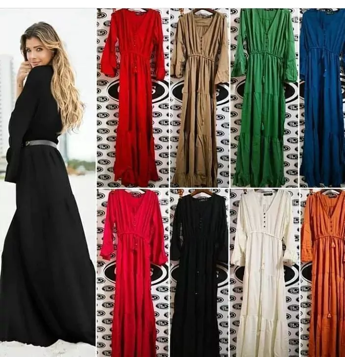 Vestido Var´s de seda con volados en mangas y falda y detalles de botones y elástico