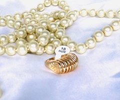 Anel dourado n18