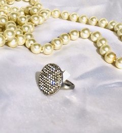 Anel redondo com strass prata n19