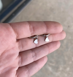 Argollitas mini corazones colgantes
