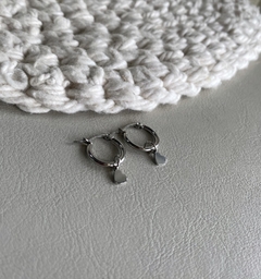 Argollitas mini corazones colgantes en internet