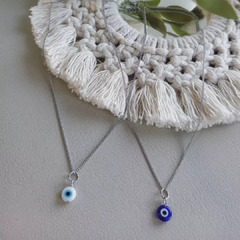 Collar ojito blanco - comprar online