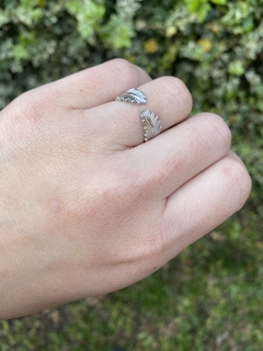 Anillo dos hojitas en internet