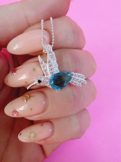 Collar magic bird