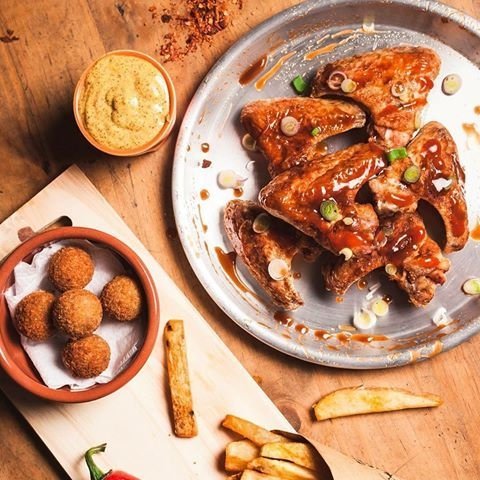 Alitas de pollo ahumadas