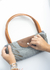 Bolso Buenos Aires lino celeste Acanthus chocolate en internet