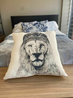 ALMOHADÓN CABALLO I 60CM X 60CM - comprar online