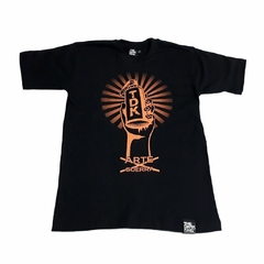 Remera Dama Clasica Estampada "ARTE X GUERRA" OFF