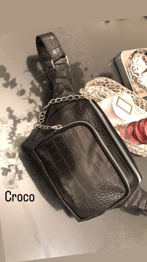 RIÑONERA TINA CROCO