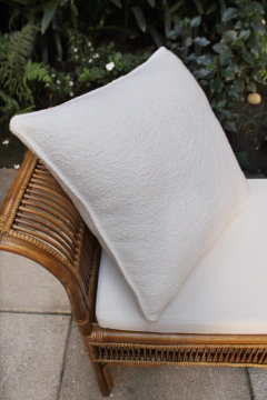 Almohadón en bouclé blanco! - comprar online
