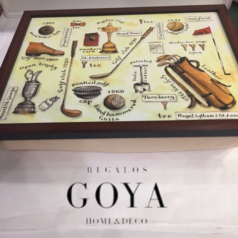 Bandeja de cama con almohadón Golf