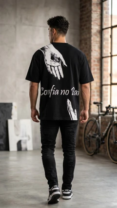 Camiseta Oversized Confia no Pai - USE SLY