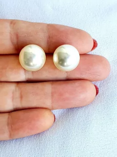 Brinco de Pérola Sintética na internet