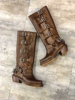 Bota Eshe Suela