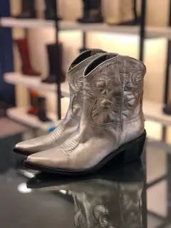 Texana Nika Plata