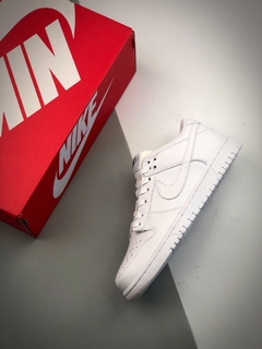 NIKE DUNK LOW TRIPLE WHITE - comprar online