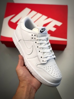 NIKE DUNK LOW TRIPLE WHITE