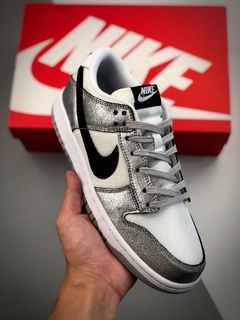 NIKE DUNK LOW METALLIC SILVER