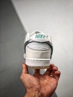 NIKE DUNK x DIAMOND WHITE na internet