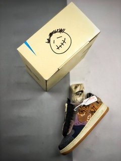 NIKE AIR FORCE I CACTUS JACK na internet