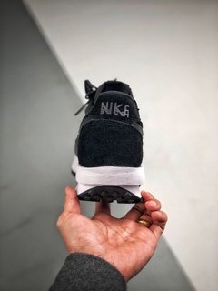 NIKE x SACAI LDWAFFLE BLACK NYLON - comprar online