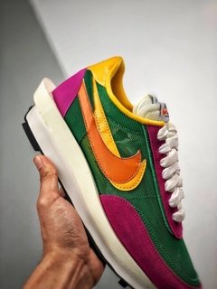 NIKE x SACAI LDWAFFLE PINE GREEN na internet