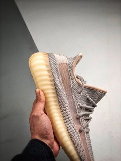 Imagem do ADIDAS YEEZY 350 V2 "SYNTH"