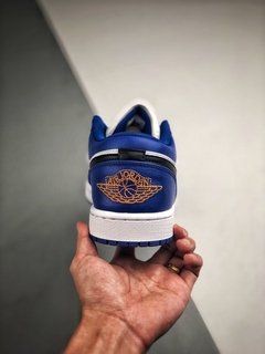 NIKE AIR JORDAN I LOW HYPER ROYAL