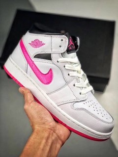 NIKE AIR JORDAN I MID WHITE BLACK HYPER PINK