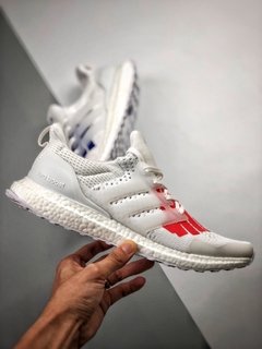 ADIDAS ULTRABOOST x UNDEFEATED - comprar online