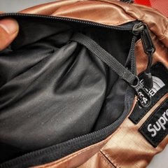 SUPREME X NORTH FACE METALLIC WAIST BAG BRONZE - loja online
