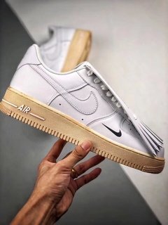 NIKE AIR FORCE 1 x PIET na internet