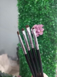 Kit 4 Pincéis de precisão na internet