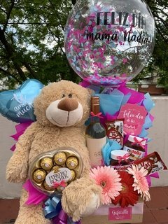 Detalle de ferreros, Chocolates, Peluche, flores y Globos