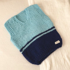 chaleco de lana "Gio" celeste con azul marino