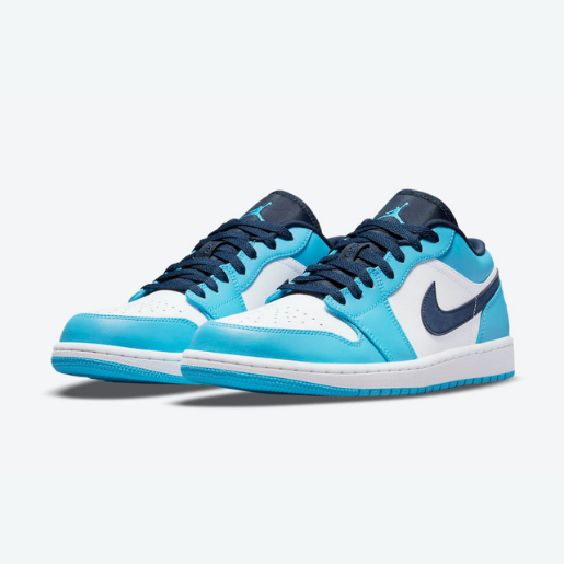 Tênis Nike Air Jordan 1 Low "UNC 2021" na cor azul, com detalhes em branco e azul marinho, disponível na Supernova Sneakers.