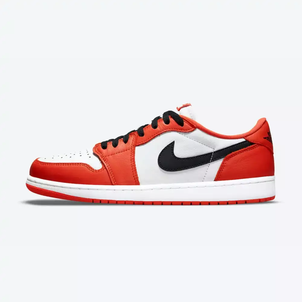 Tênis Nike Air Jordan 1 Low "Starfish" na cor laranja e branca, com detalhes em preto disponível na Supernova Sneakers